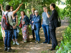 Visite-dans-le-bois-C.-Blondel-(19)